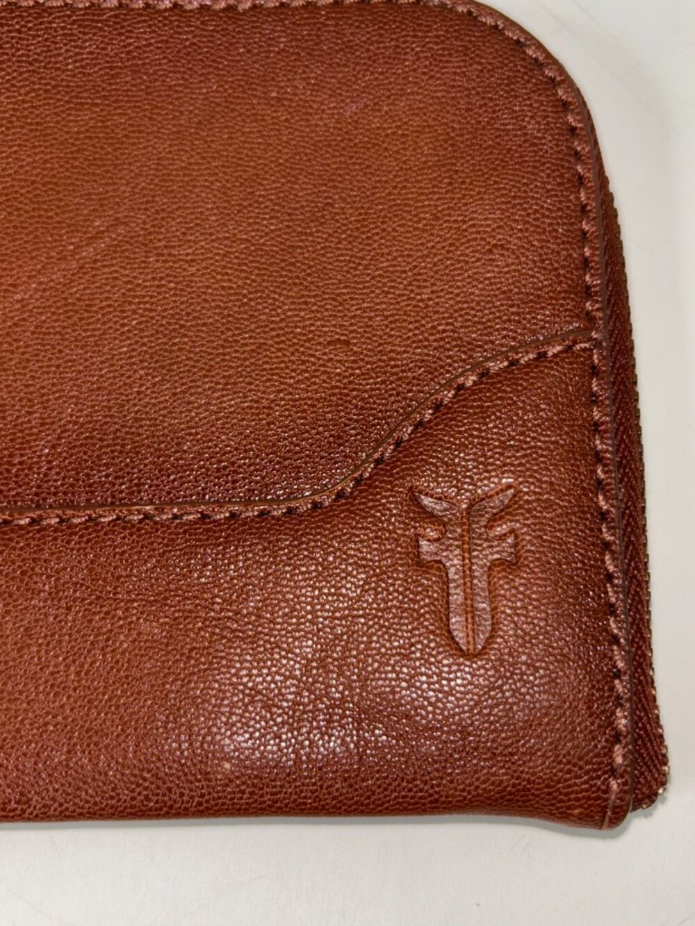 Frye Leather Card Wristlet MELISSA Zip Around Wallet Organizer Purse Cognac - Picture 2 of 7